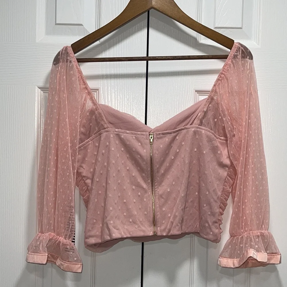 Womanโs Ruched Top - Large - Picture 5 of 5